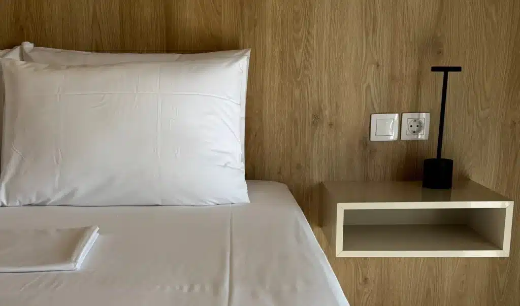 AGALI ROOMS PERDIKA bedroom details