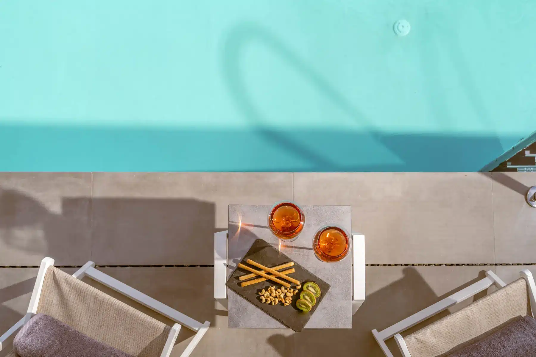 Studios with Pool Access