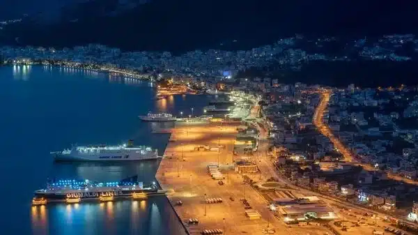 top apartments near Igoumenitsa port Greece for ferry to Corfu and Italy with sea view and central location