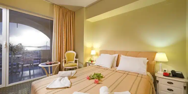 Double room with a balcony overlooking the port at Angelika Pallas Hotel in Igoumenitsa
